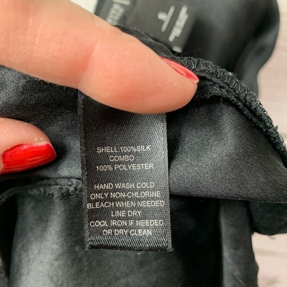 NWOT WHBM Silk Pleated Ruffle Sleeveless Top - Picture 6 of 6